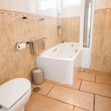 Вілла Casa Jade Адехе