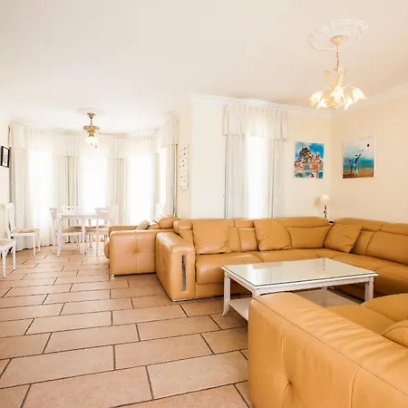 Вілла Casa Jade *